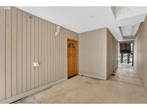 16091 S Clackamas River Drive Oregon City OR 97045
