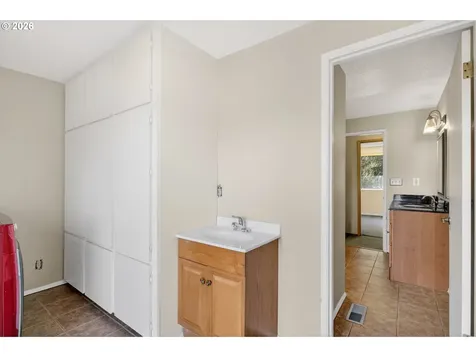 16091 S Clackamas River Drive Oregon City OR 97045