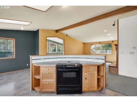 16091 S Clackamas River Drive Oregon City OR 97045