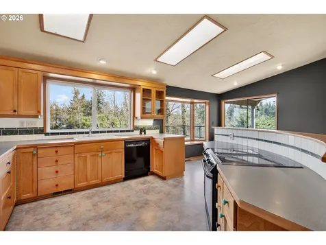 16091 S Clackamas River Drive Oregon City OR 97045