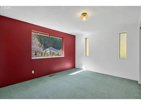 16091 S Clackamas River Drive Oregon City OR 97045