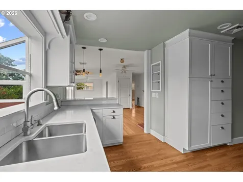 357 W Niagara Avenue Astoria OR 97103