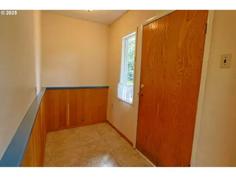 1091 Clark Street North Bend OR 97459