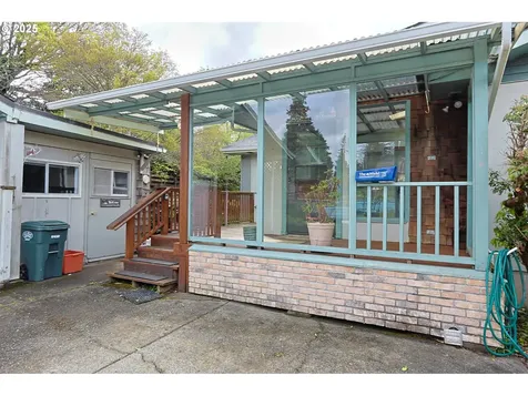 1091 Clark Street North Bend OR 97459
