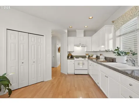6262 SW 205th Avenue Beaverton OR 97078