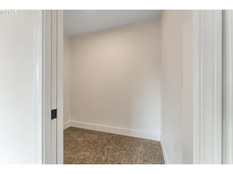 5901 SE Snowberry Court Hillsboro OR 97123