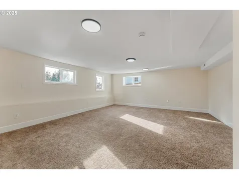 5901 SE Snowberry Court Hillsboro OR 97123