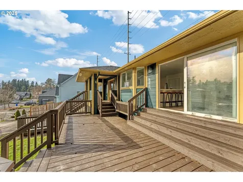 5901 SE Snowberry Court Hillsboro OR 97123
