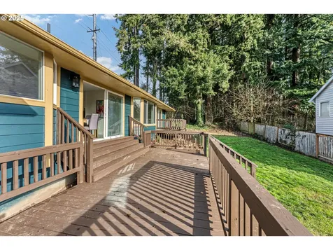 5901 SE Snowberry Court Hillsboro OR 97123
