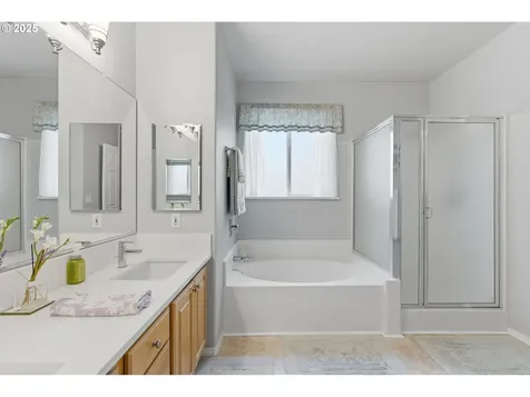 158 SW 105th Terrace Portland OR 97225