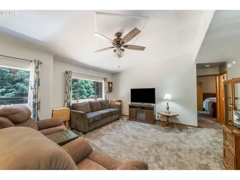 32481 Doolittle Road Cottage Grove OR 97424