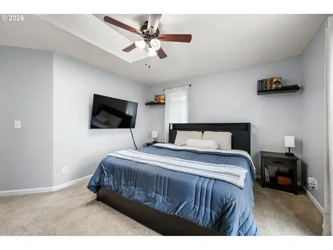 1911 S 8th Street Cottage Grove OR 97424
