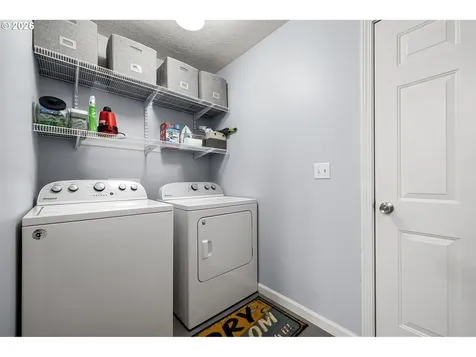1911 S 8th Street Cottage Grove OR 97424