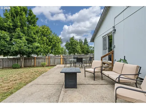 1911 S 8th Street Cottage Grove OR 97424