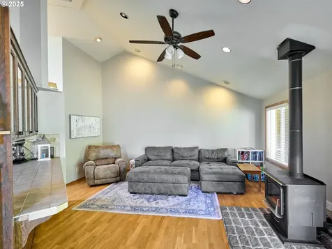 58591 Lone Pine Road Vernonia OR 97064