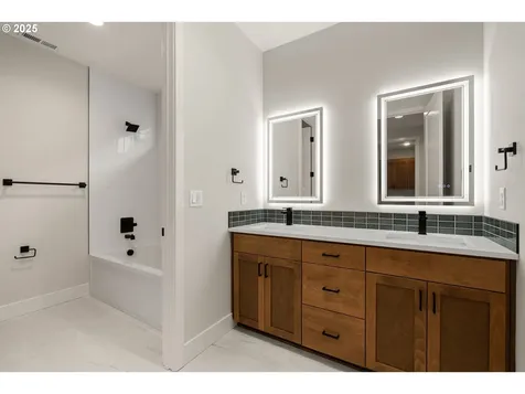 1109 NW 150th Street Vancouver WA 98685