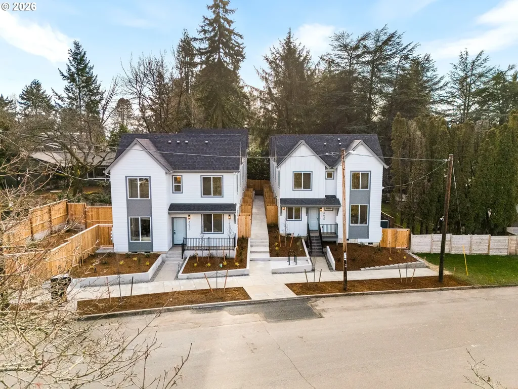 8632 SW 21st Avenue Portland OR 97219