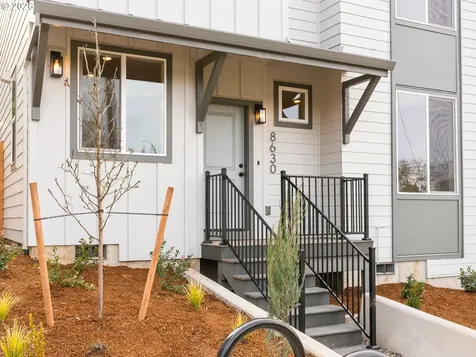8632 SW 21st Avenue Portland OR 97219