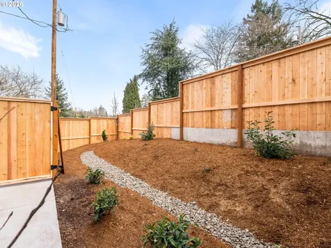 8632 SW 21st Avenue Portland OR 97219
