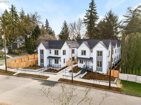8632 SW 21st Avenue Portland OR 97219