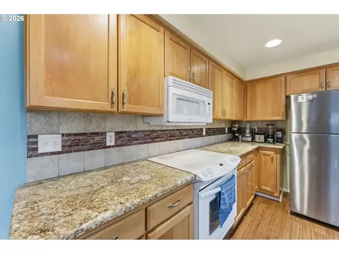 18120 SE 17th Street Vancouver WA 98683