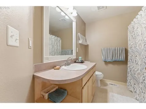 18120 SE 17th Street Vancouver WA 98683