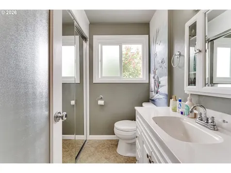 1406 Carter Lane Springfield OR 97477