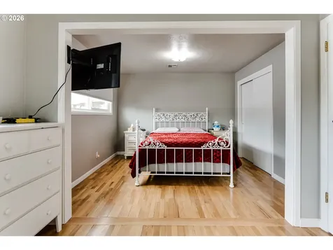 1406 Carter Lane Springfield OR 97477