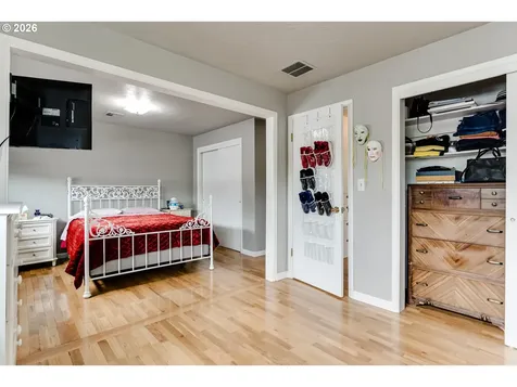 1406 Carter Lane Springfield OR 97477