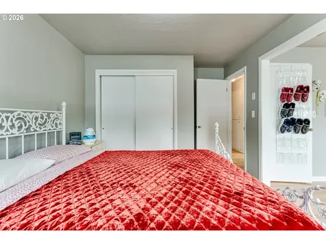 1406 Carter Lane Springfield OR 97477