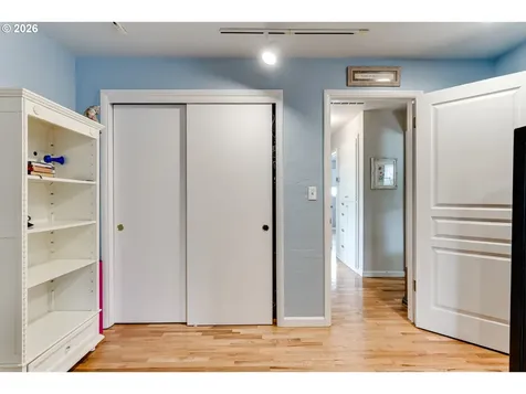 1406 Carter Lane Springfield OR 97477