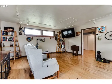1406 Carter Lane Springfield OR 97477
