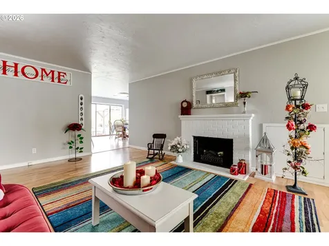 1406 Carter Lane Springfield OR 97477