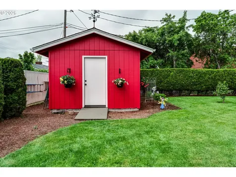 1406 Carter Lane Springfield OR 97477