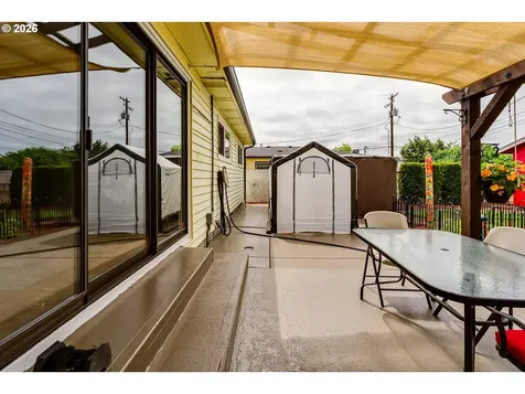 1406 Carter Lane Springfield OR 97477