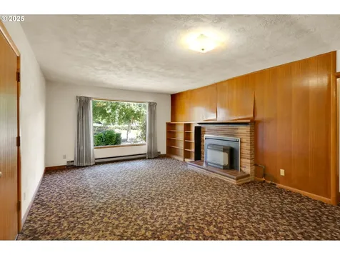 1331 G Street Springfield OR 97477