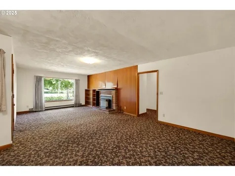 1331 G Street Springfield OR 97477