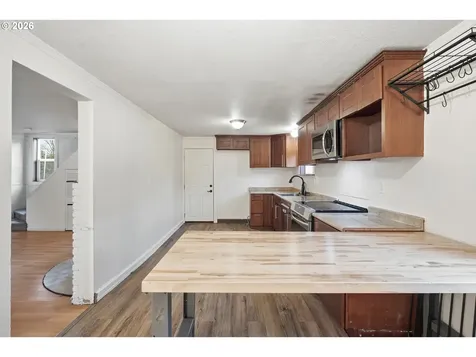 11320 NE Morris Street Portland OR 97220