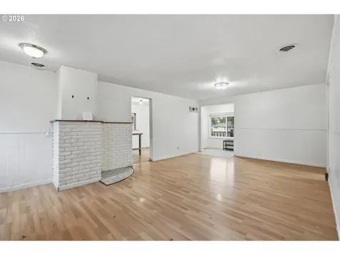 11320 NE Morris Street Portland OR 97220