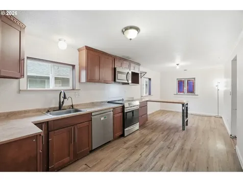 11320 NE Morris Street Portland OR 97220