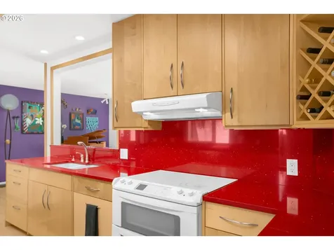 269 N Lamonti Drive Otis OR 97368
