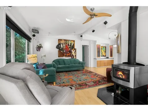 269 N Lamonti Drive Otis OR 97368