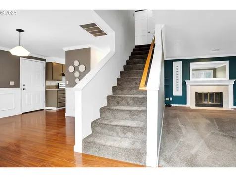 6527 Se Woodstock Boulevard Portland OR 97206