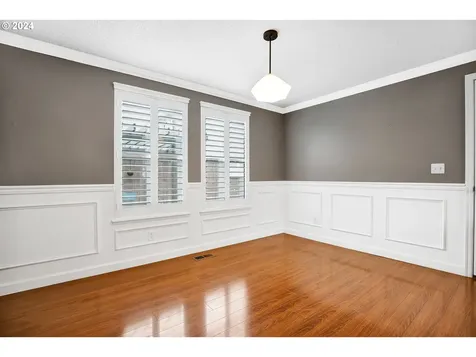 6527 Se Woodstock Boulevard Portland OR 97206