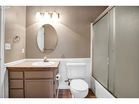 6527 Se Woodstock Boulevard Portland OR 97206