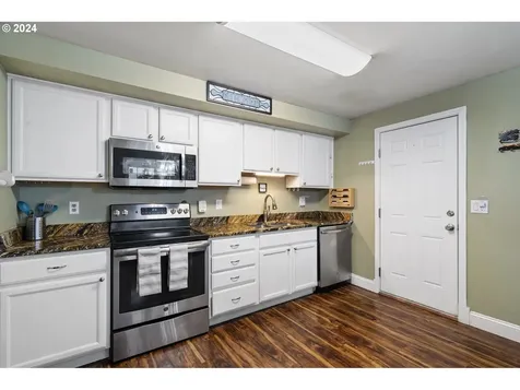 12909 NE 44th Street Vancouver WA 98682
