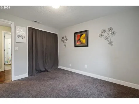 12909 NE 44th Street Vancouver WA 98682