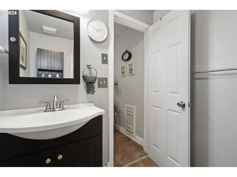 12909 NE 44th Street Vancouver WA 98682