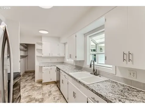 13180 SW Watkins Avenue Portland OR 97223
