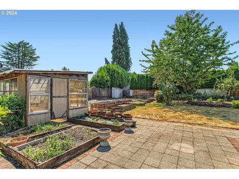 13180 SW Watkins Avenue Portland OR 97223